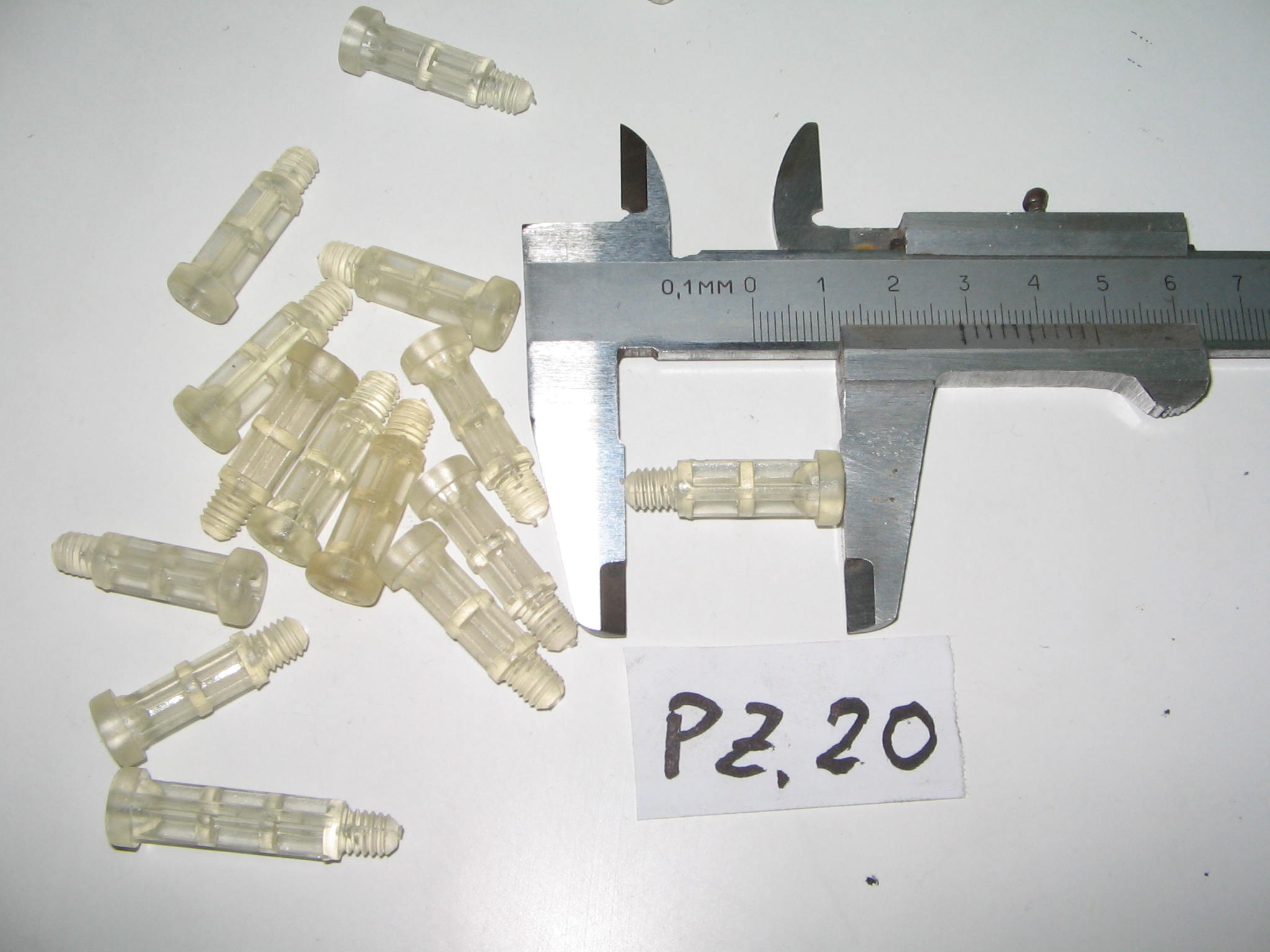 KIT DI VITI IN PLASTICA PZ. 20 N.7000